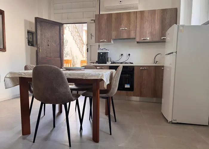 Alojamento de Acomodação e Pequeno-almoço Palazzo Umberto 3*